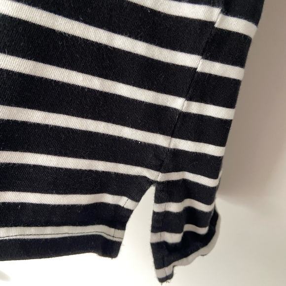 H&M BLACK AND WHITE CLASSIC STRIPED 100% COTTON TOP, LARGE - Picture 7 of 9